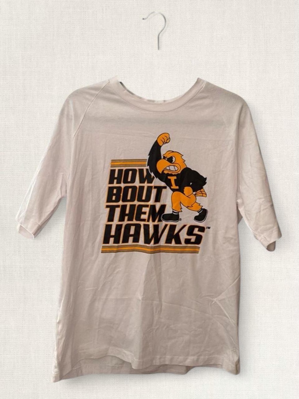 Women’s White 'How Bout Them Hawks' Graphic Tee